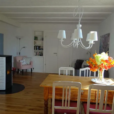 Ferienhaus Haubentaucher بيت للعطل